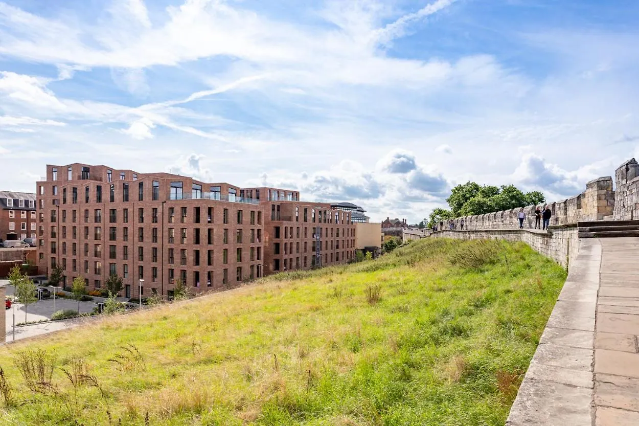 Luxury 2 Bedroom Apartment With Free Parking In The Heart Of York 0*,  Wielka Brytania