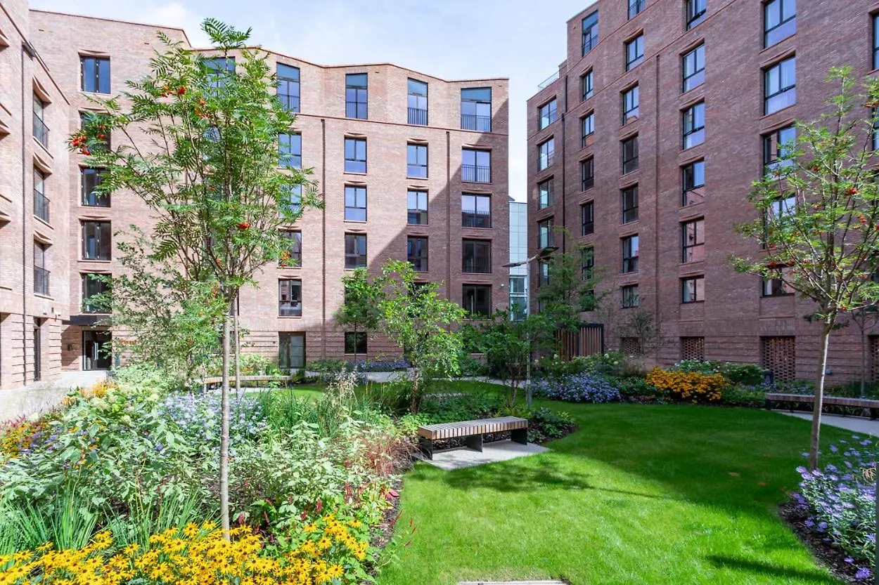 Luxury 2 Bedroom Apartment With Free Parking In The Heart Of York