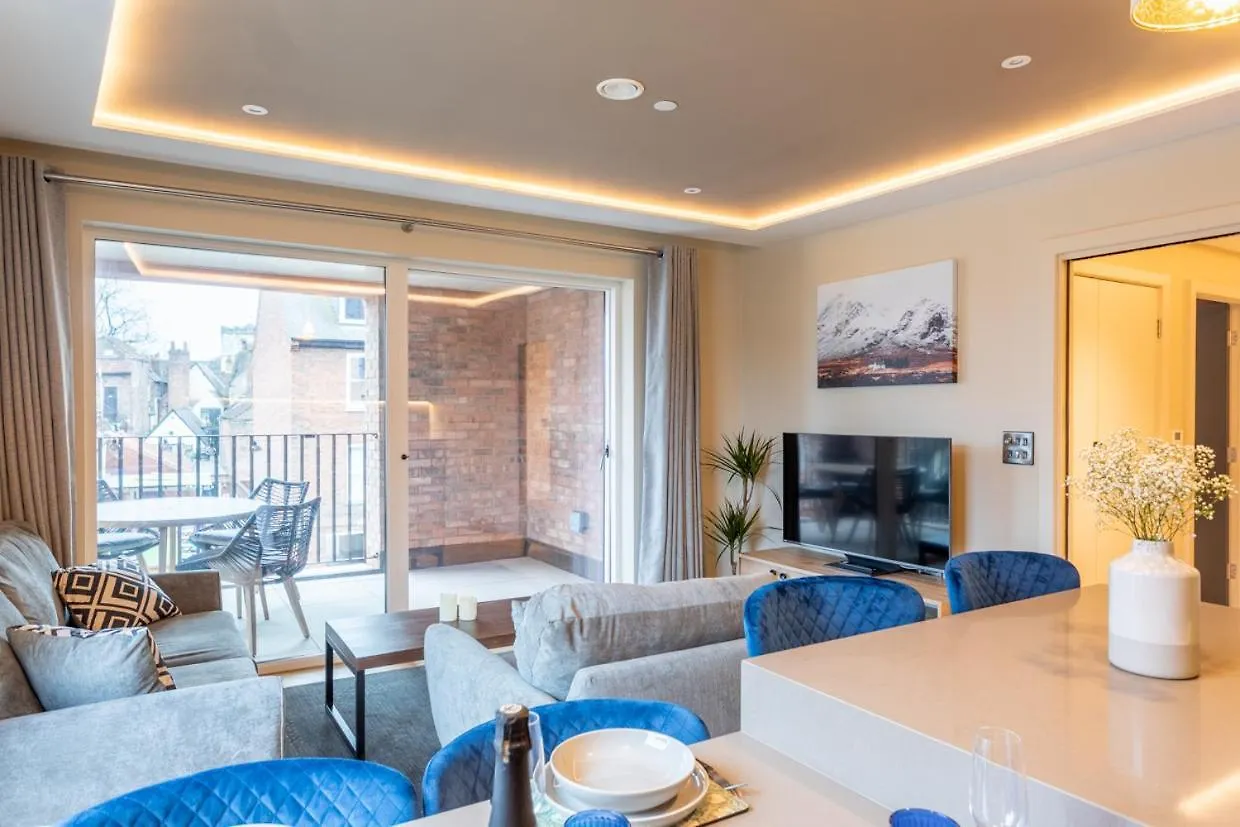 Luxury 2 Bedroom Apartment With Free Parking In The Heart Of York 0*,